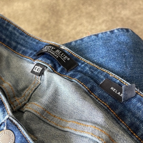 Judy Blue Jeans Western Print Mid Rise Relaxed Fit Straight Size 13/31 - Picture 2 of 11